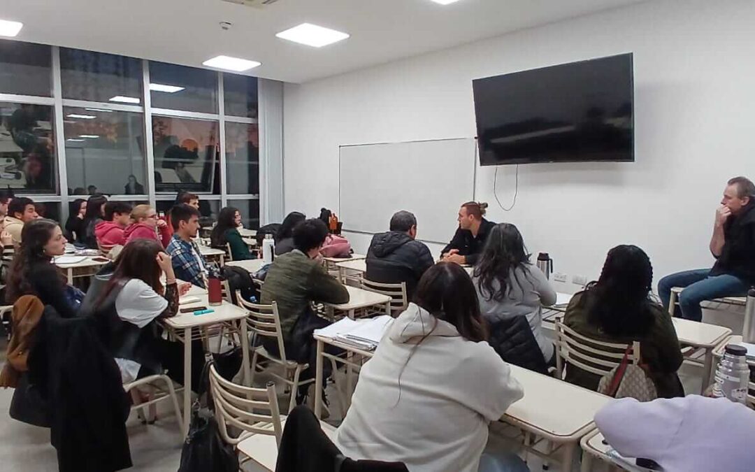 Periodismo interpretativo – Charla abierta con Juan Citroni